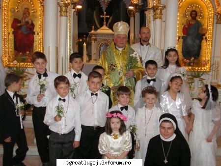hramul catedralei din lugoj 19.06.2005 copii care facut prima anul acesta 2005) Admin