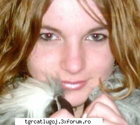sunt iulia, am 17 ani, sunt din lugoj ... inca sunt la liceu, la bredi' ... imi place ... sa ma