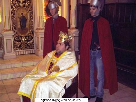 :rotfl: ... ultima data am fost irod in piesa de craciun din 2004 si a iesit o parodie de zile mari