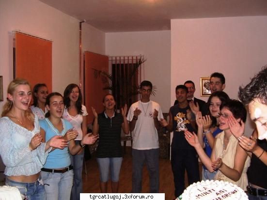 people la multi ani! ...